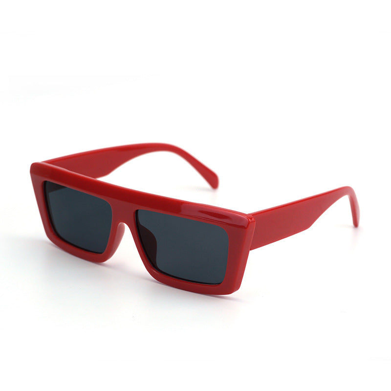 Women Oversized Sunglasses with Modern and Angular Design Bowlift