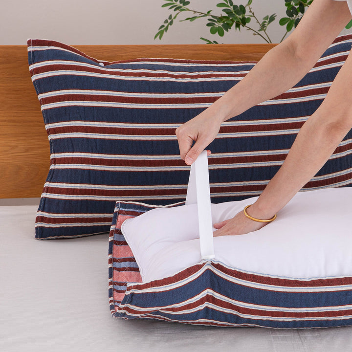 Unisex pillow with practical carrying handle Bowlift