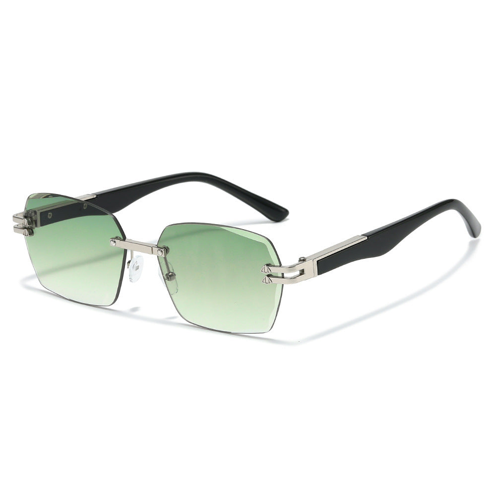 Oversized Geometric Sunglasses with Metal Details Bowlift
