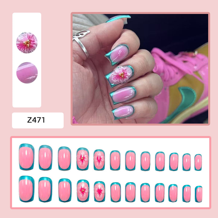 Artificial nails with floral 3D design Bowlift