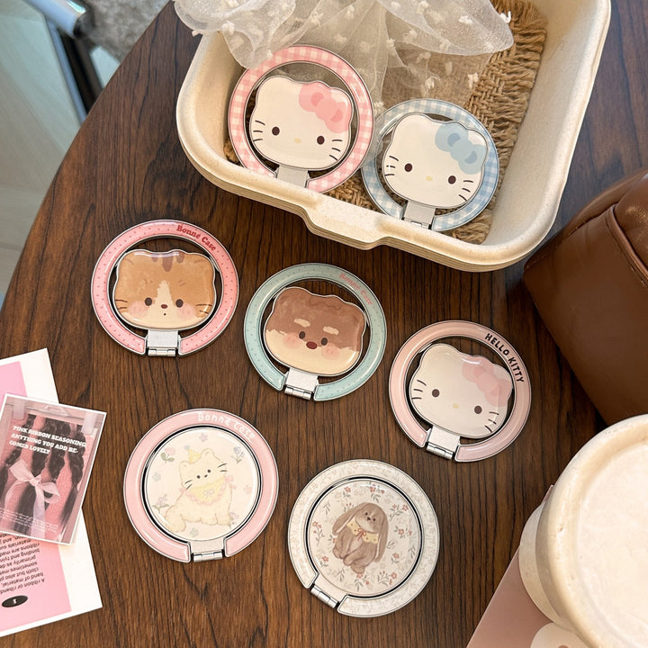 Hand mirror in heart-shaped design with cute bear motif Bowlift