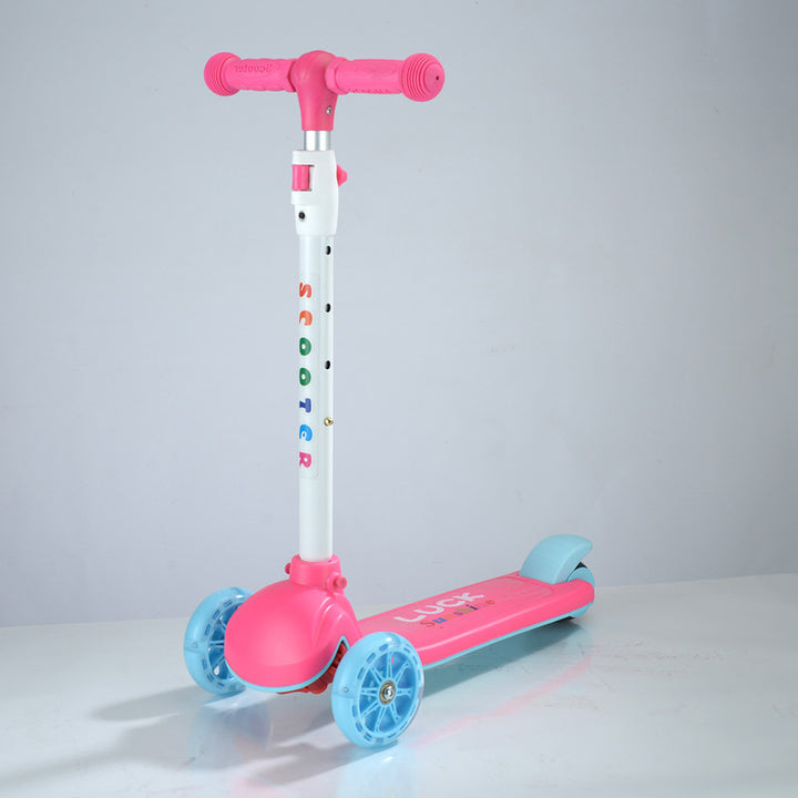 Sturdy Three-Wheel Kick Scooter Bowlift