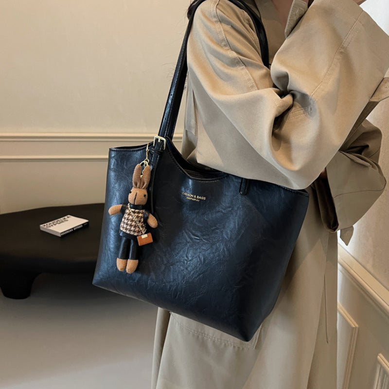 Luxe Leather Tote Bowlift