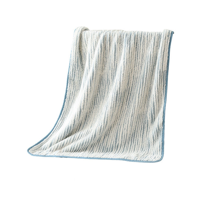 Cozy blanket with modern striped pattern Bowlift