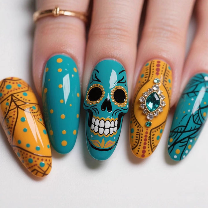 Artificial artificial nails with skull design and glitter embellishments Bowlift