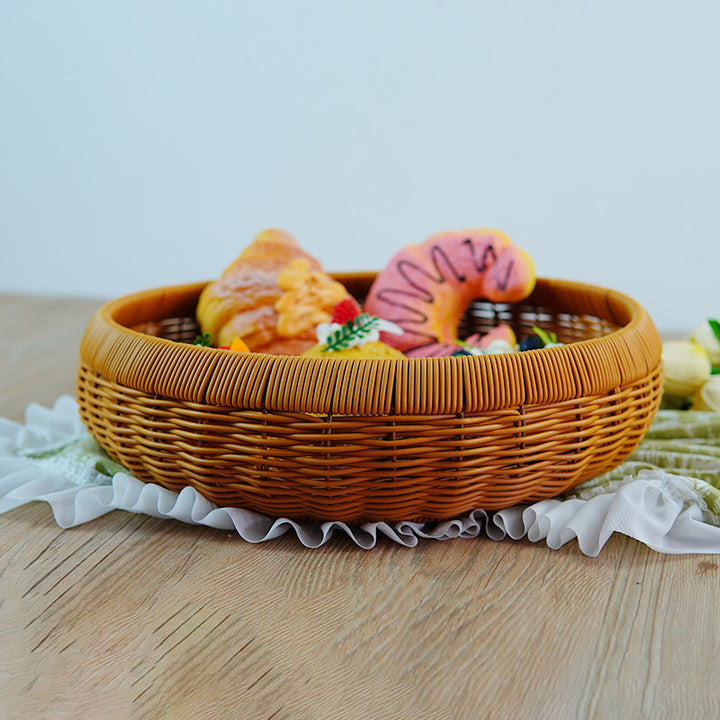 Women's round basket made of braided material Bowlift