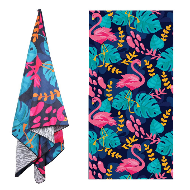 Beach towel with tropical flamingo pattern Bowlift