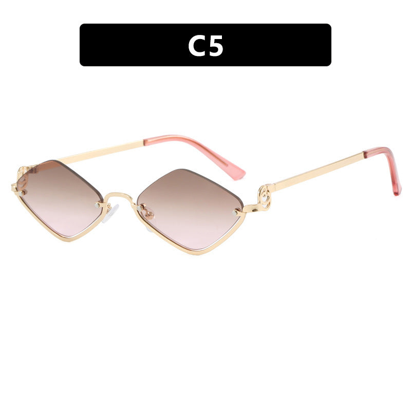 Ladies sunglasses in an elegant, geometric design Bowlift