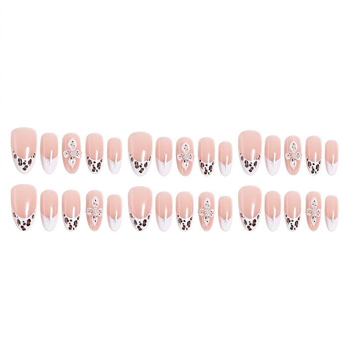 Glamorous artificial nails Bowlift