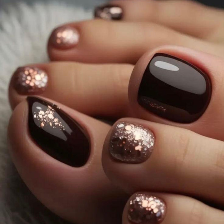 Elegant toenail art Bowlift
