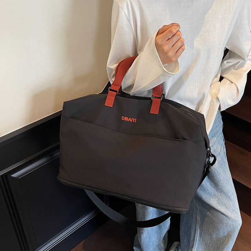 Versatile Sports and Leisure Bag Bowlift