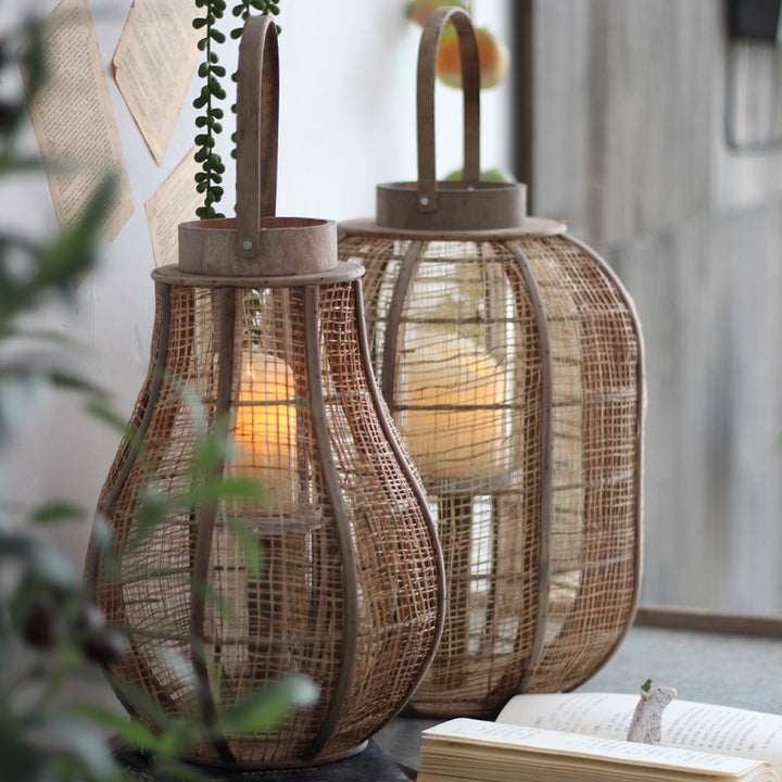 Rustic lantern made of braided natural material Bowlift