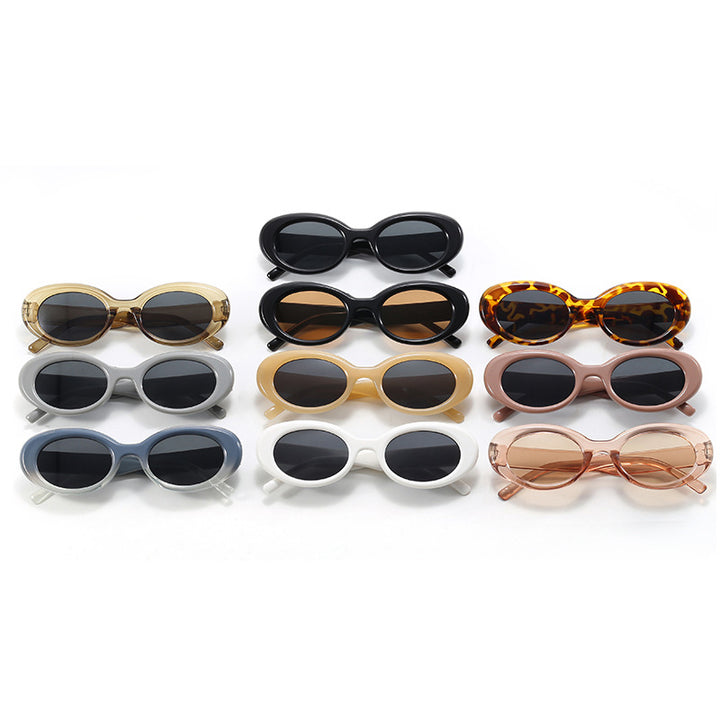 Ladies stylish sunglasses in extravagant leopard pattern Bowlift