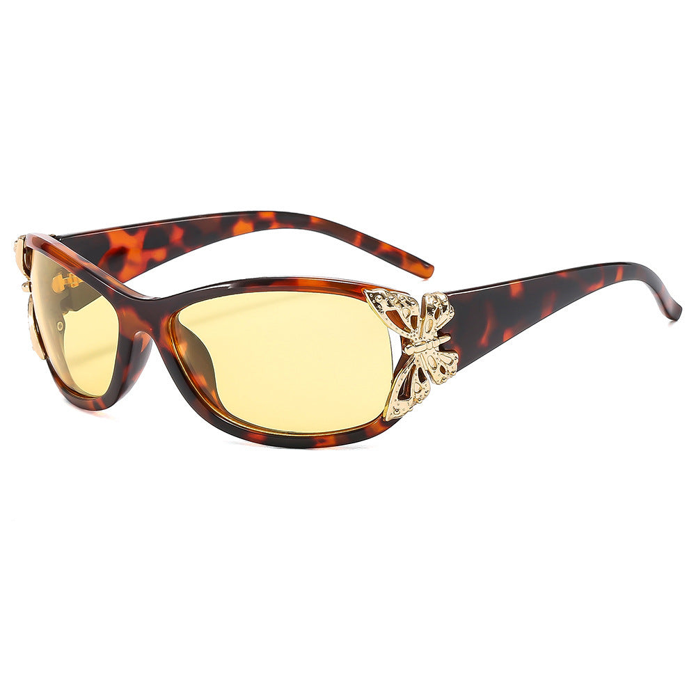 Fashion-Forward Butterfly-Embellished Sunglasses Bowlift