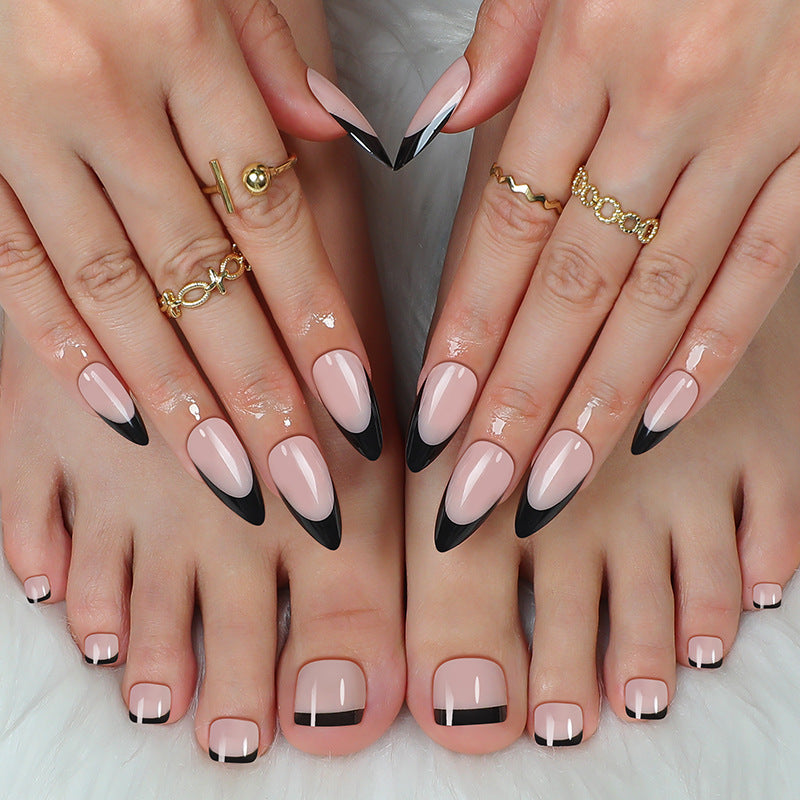 Stylish Press-On Nail Art Set with Elegant Design Bowlift