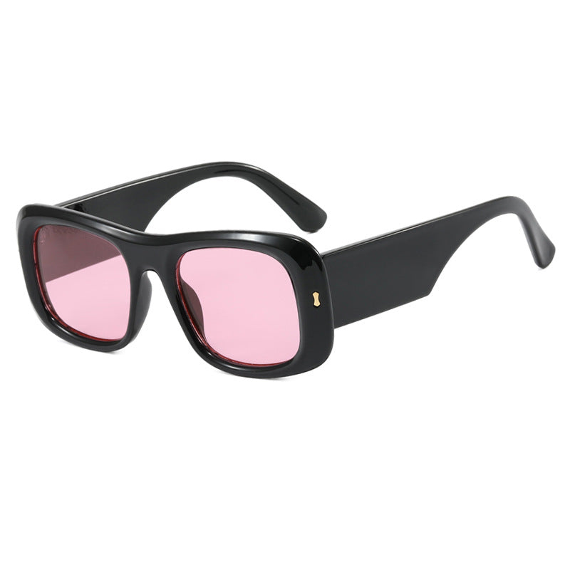 Women's square sunglasses with reflective protective lenses and modern frame construction Bowlift