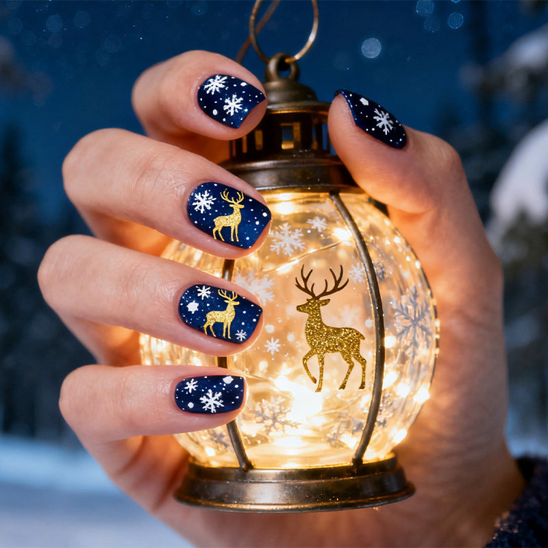 Artificial nail set with festive snowflake design Bowlift