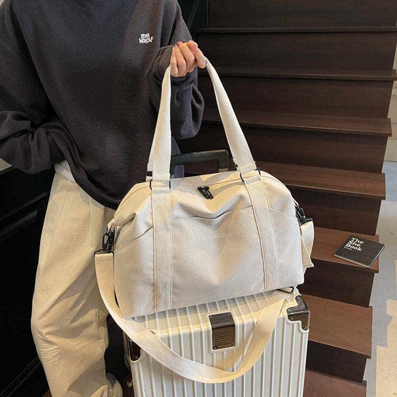 Sporty Weekend Bag With Ergonomic Carrying Options Bowlift