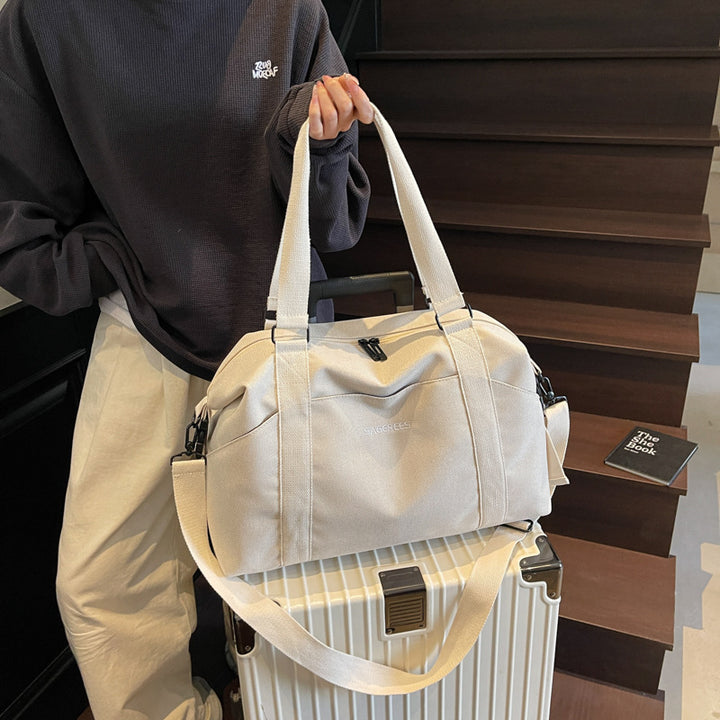 Sporty Weekend Bag With Ergonomic Carrying Options Bowlift