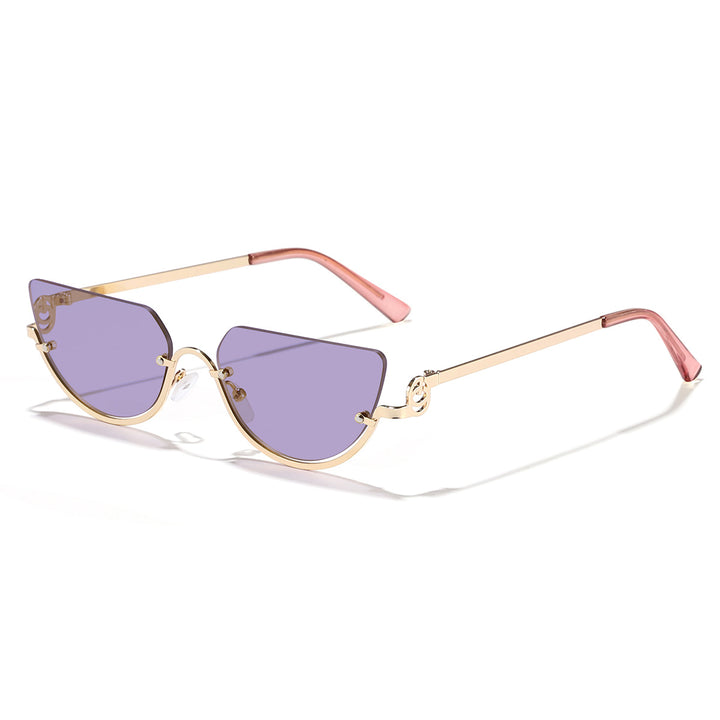 Women’s designer sunglasses with innovative cat-eye frame Bowlift