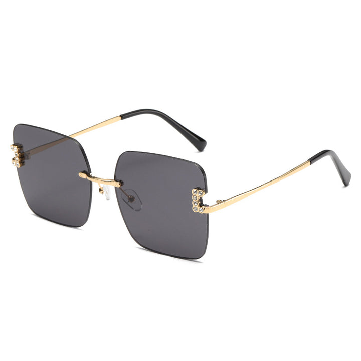 Women's fashionable square sunglasses with delicate design details Bowlift
