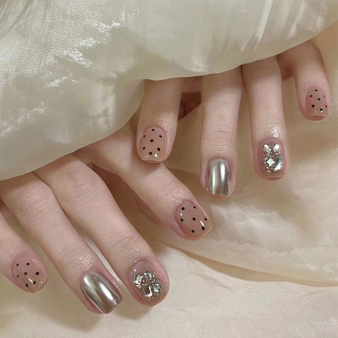 Artificial nail extensions with elegant accent decoration Bowlift