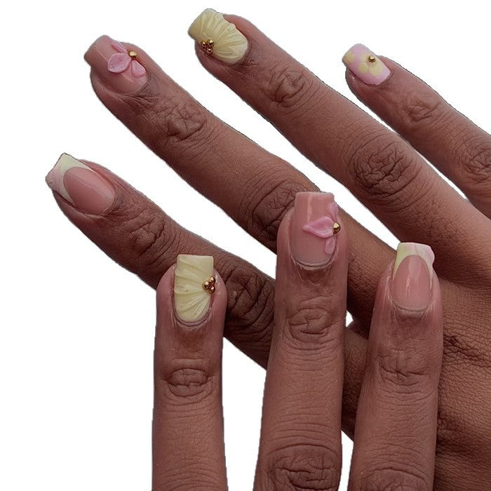 Artistic Flower-Embellished Press-On Nail Set Bowlift