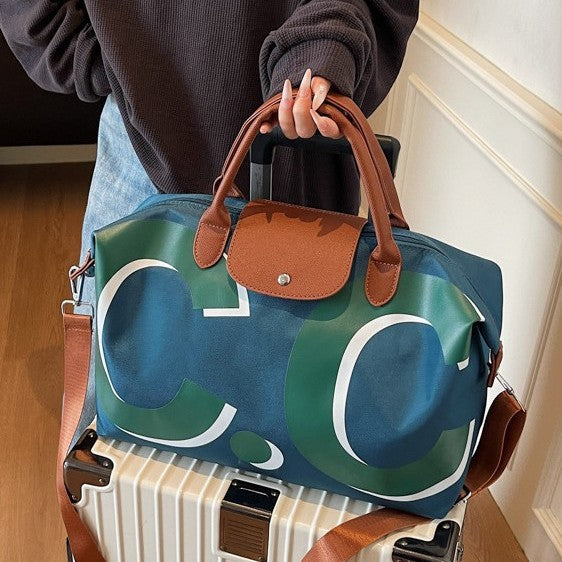 Spacious Sports And Travel Bag With Adjustable Shoulder Strap Bowlift