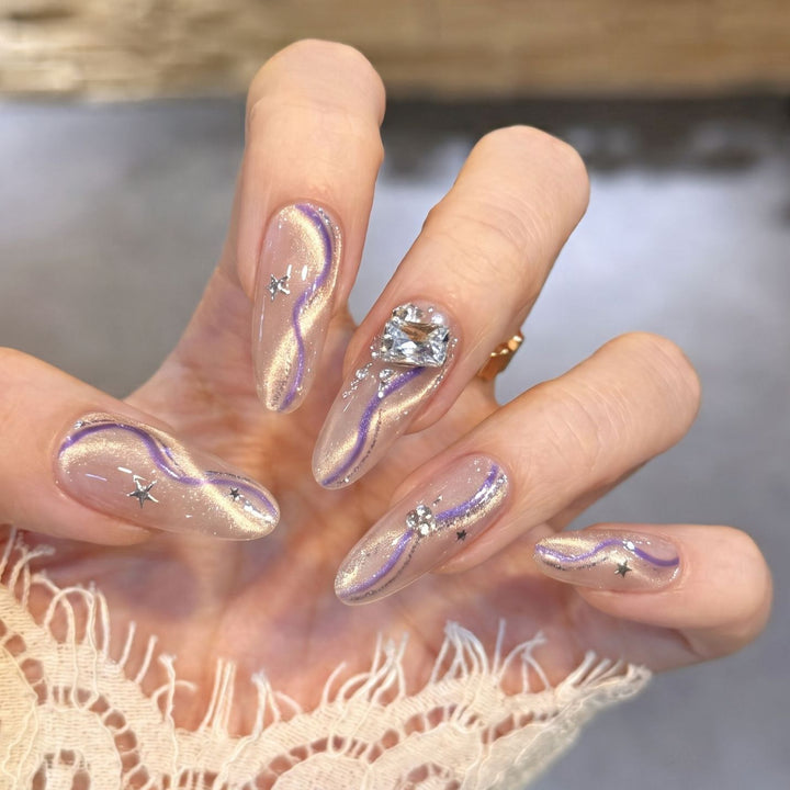 Glamorous Decorative Nail Art Set Bowlift