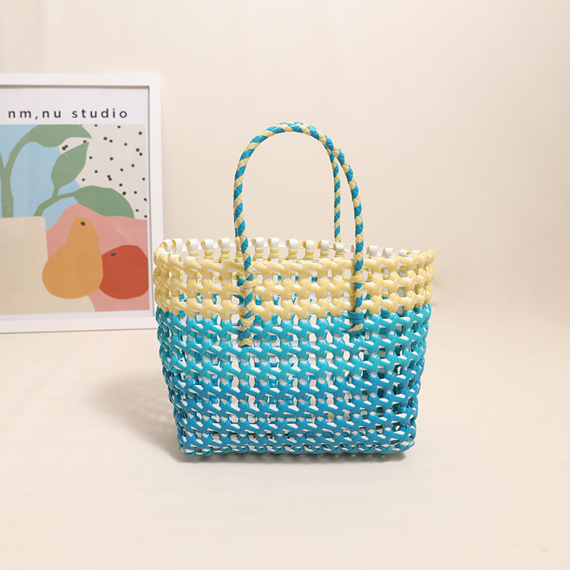 Handcrafted straw bag with colorful gradient Bowlift