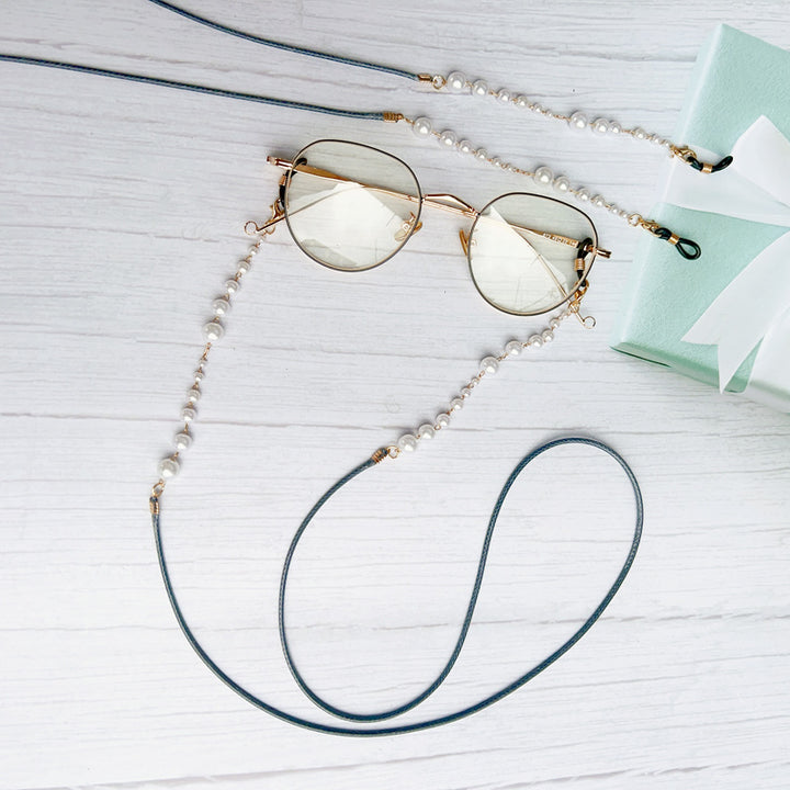 Pearl-Accented Eyewear Holder Chain Bowlift