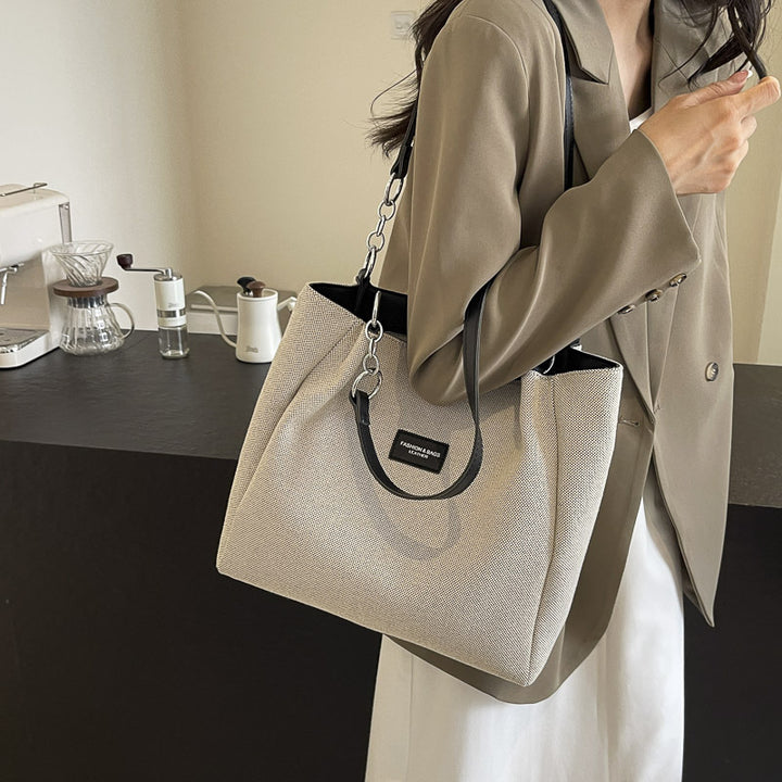Chic Textured Shoulder Bag Bowlift