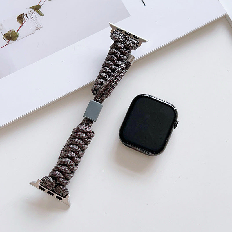 Sporty wristband with practical device loop Bowlift