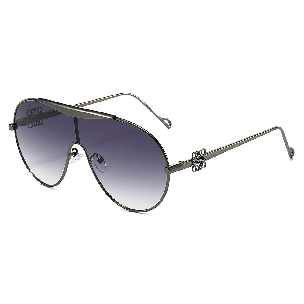 Oversized Aviator Sunglasses with Gradient Lenses Bowlift