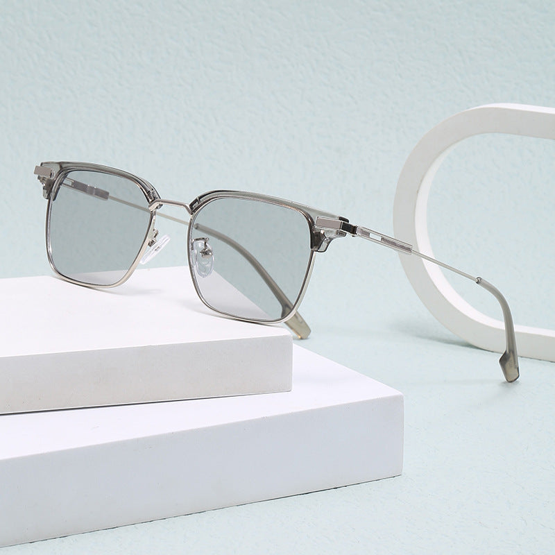 Women's square sunglasses with lightweight metal frame and wide temples Bowlift