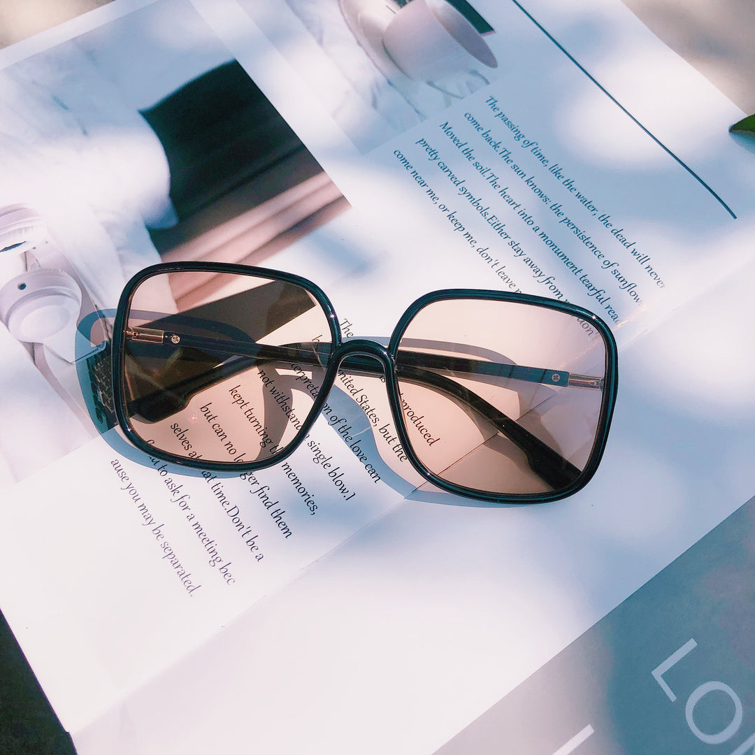 Fashionable Square Sunglasses Bowlift