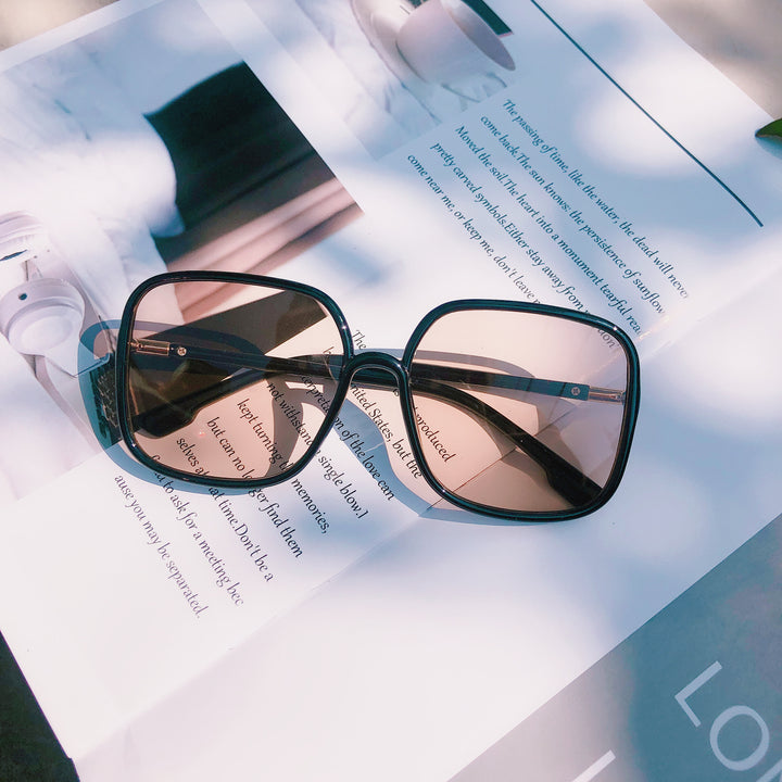 Fashionable Square Sunglasses Bowlift