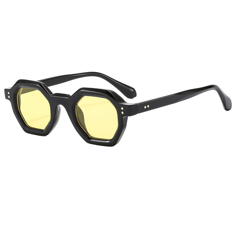 Women’s geometric sunglasses with distinctive design and protective UV filter Bowlift