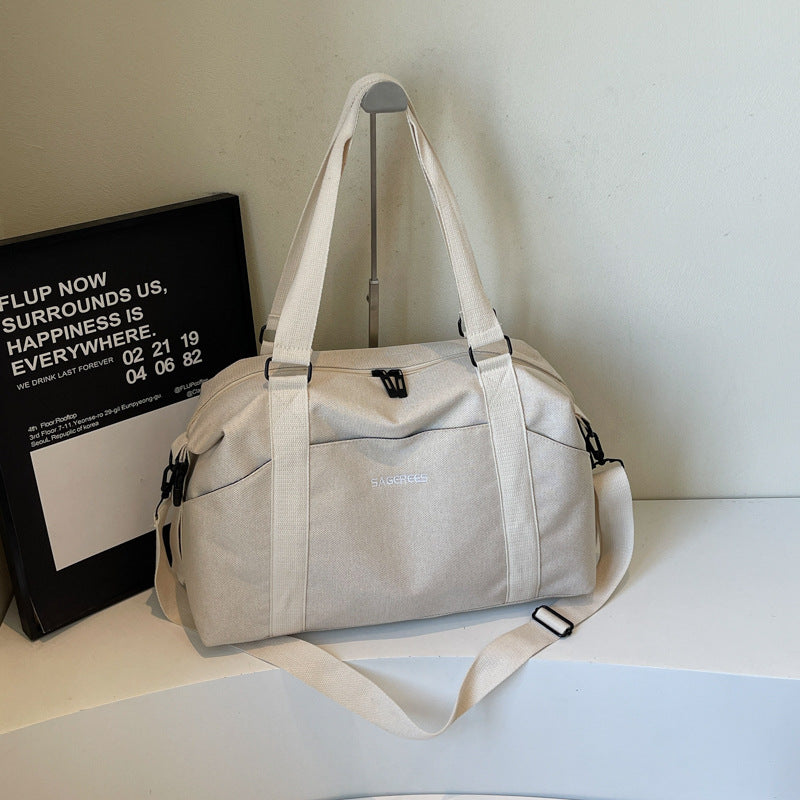 Sporty Weekend Bag With Ergonomic Carrying Options Bowlift