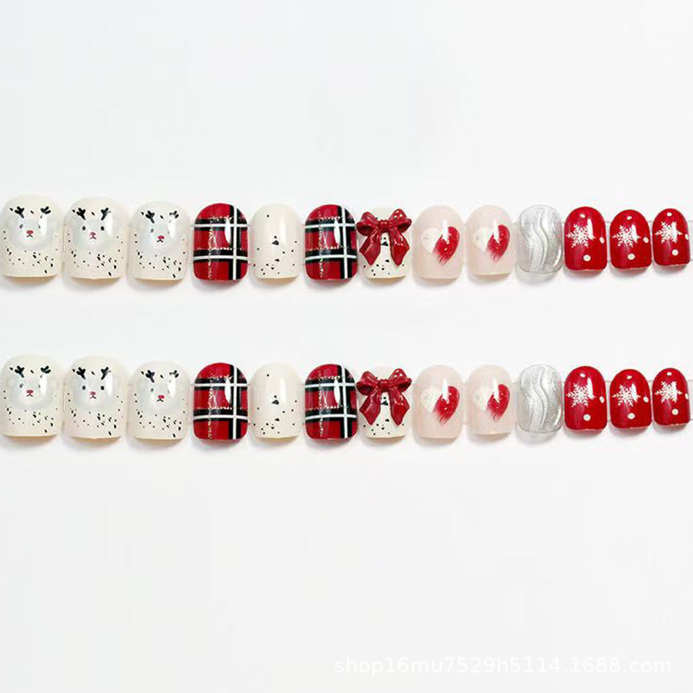 Festive Holiday-Themed Press-On Nails Bowlift
