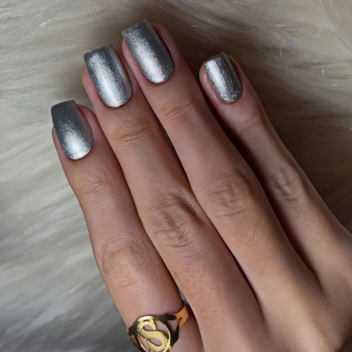 Shimmering Metallic Press-On Nail Set Bowlift