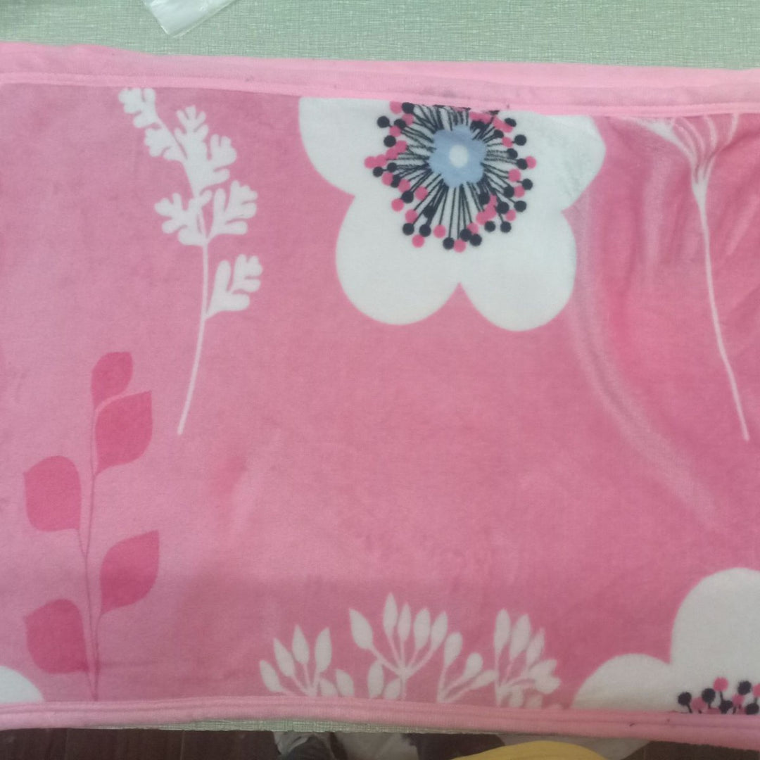 Ladies cozy blanket Bowlift
