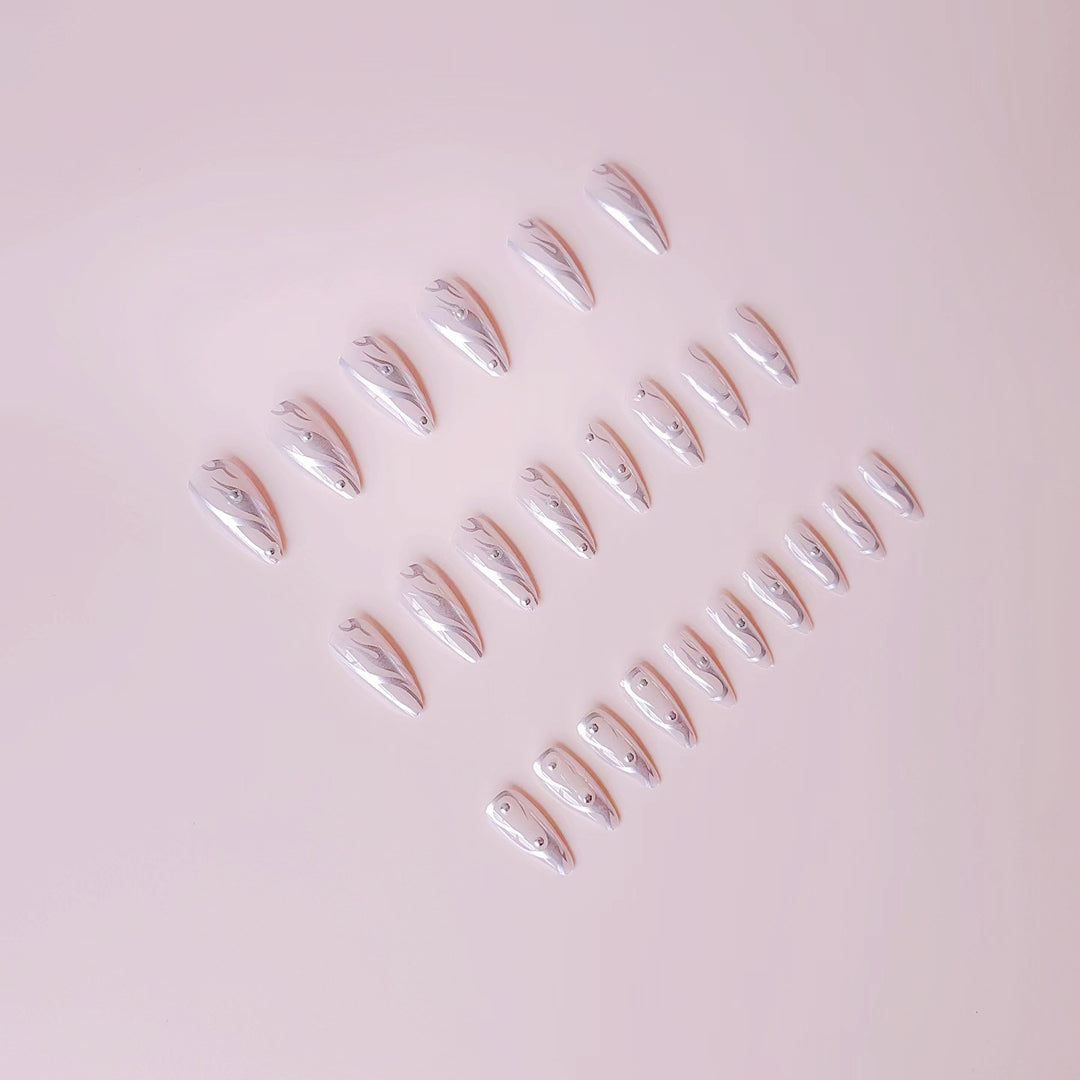 Nail set with elegant water drop design and 3D accents Bowlift