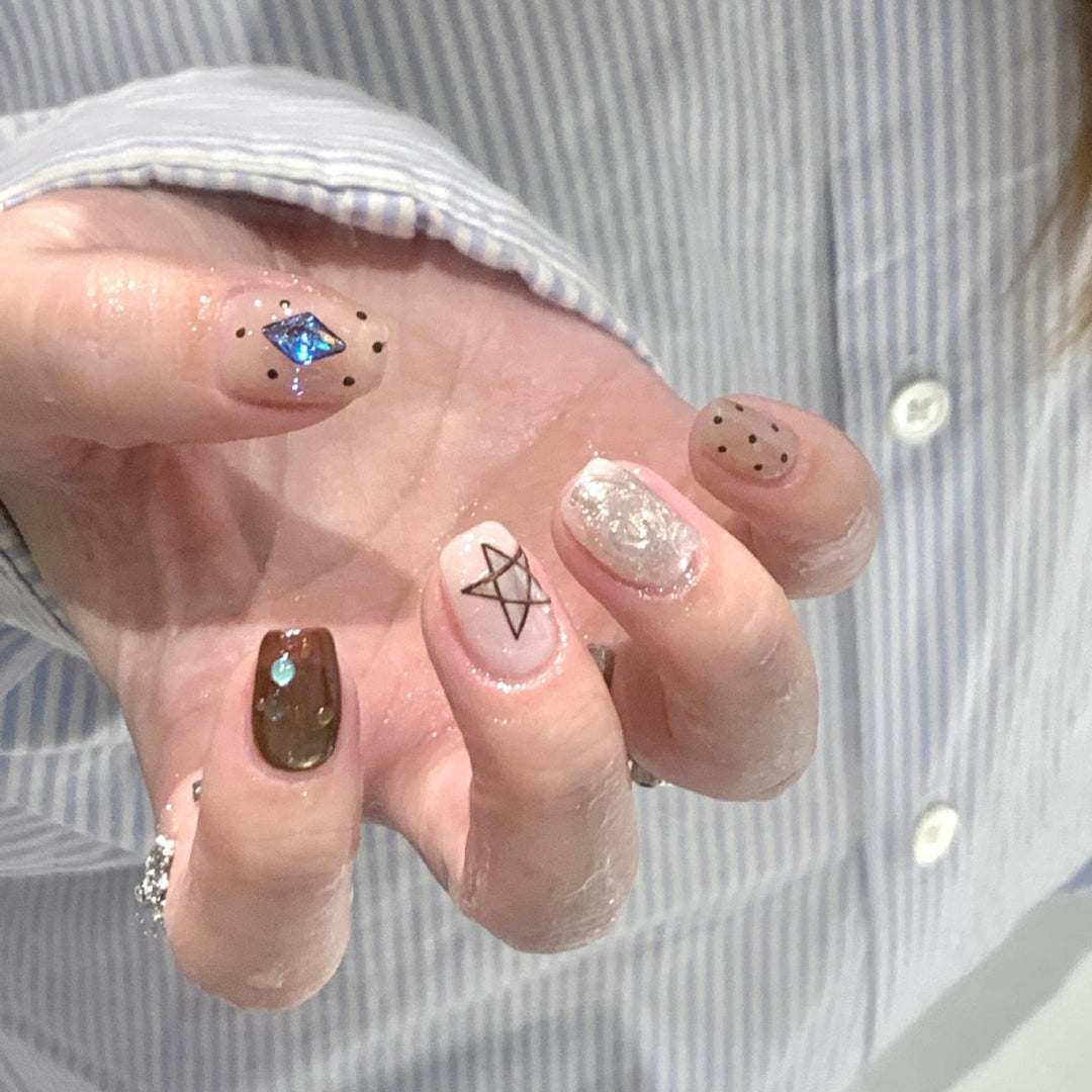Artificial Nail Set with Creative Geometric and Sparkling Accents Bowlift