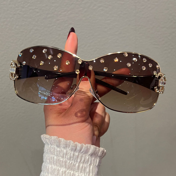 Ladies fashionable sunglasses Bowlift