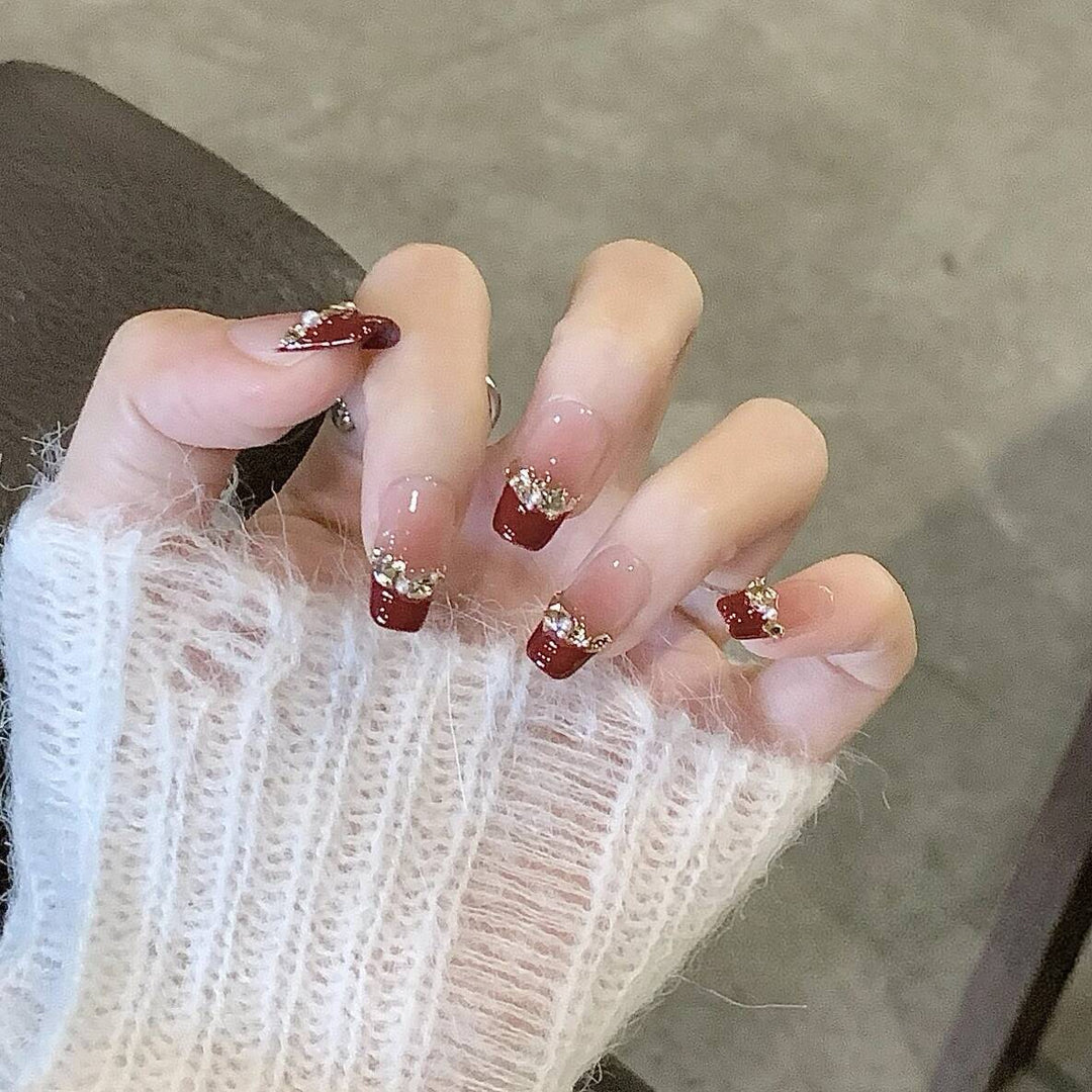 Artistic Nail Design with Decorative Elements Bowlift