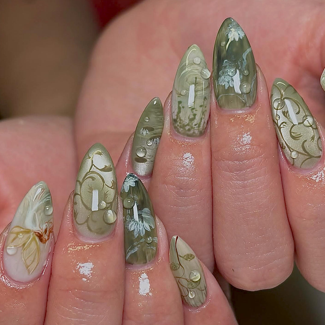 Artificial fingernails with handmade natural motifs Bowlift