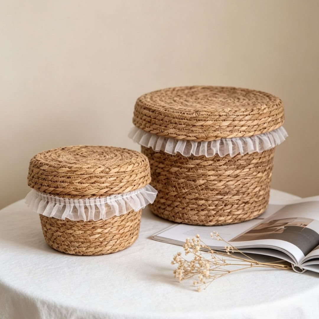 Natural fiber storage basket with ruffled edge Bowlift