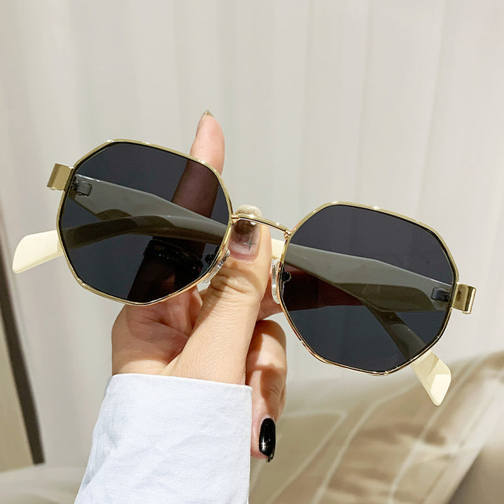 Women's fashionable sunglasses with high-quality rectangular frame and UV protection Bowlift
