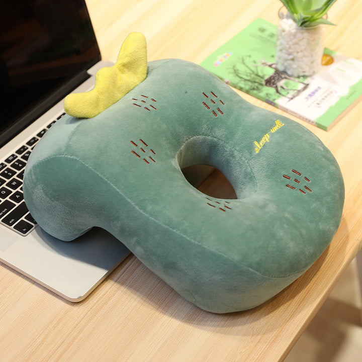 Plush neck support pillow in carrot shape Bowlift